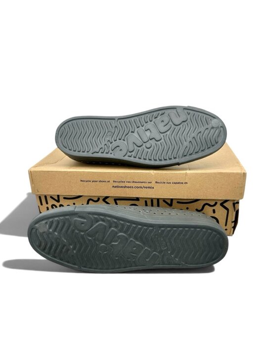 Native Shoes Jefferson Bloom Archive Full Metal Grey Men 9 Lightweight EVA
